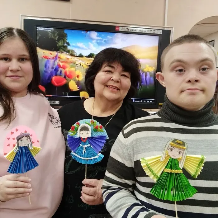 Весна, единство, творчество: в Красноярской библиотеке прошло инклюзивное мероприятие
