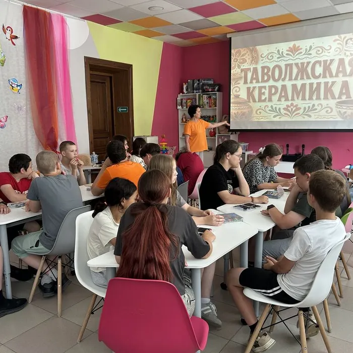 Творческая мастерская в детской библиотеке: знакомство с народными промыслами