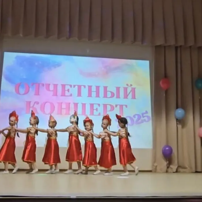 В Ивановском сельском доме культуры прошел отчетный концерт