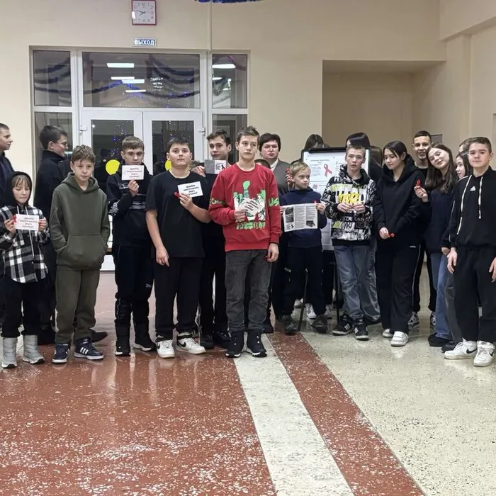 Акция – раздача красных ленточек в Туртасском сельском доме культуры