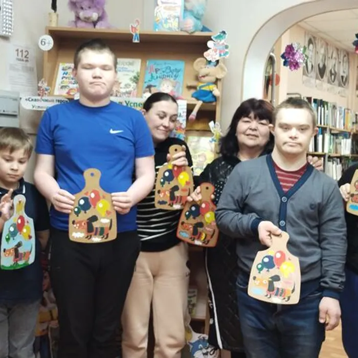 В Красноярской библиотеке в рамках проекта «Где добро, там и тепло» прошёл мастер-класс