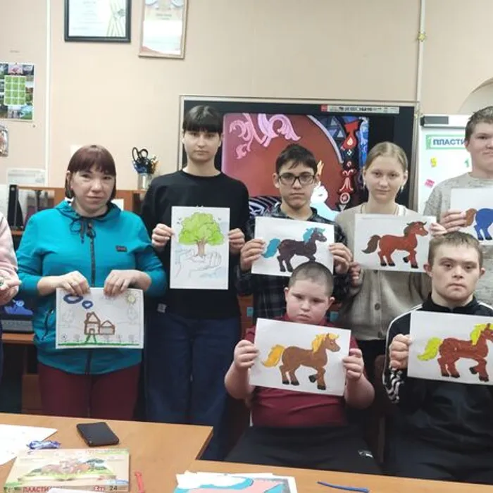 Мастер-класс по пластилиновой живописи в Красноярской сельской библиотеке