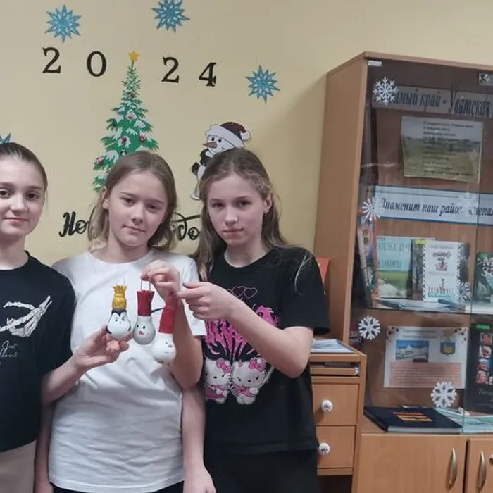 В рамках «Пушкинской карты» прошел мастер-класс «Чудо новогодней игрушки»&nbsp;